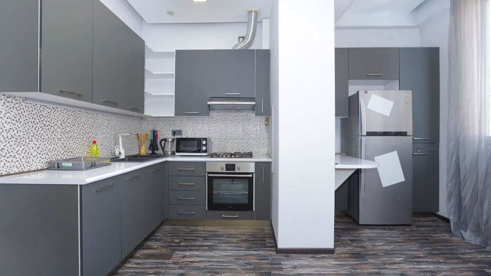 Stay inn on Mashtots 13.1
