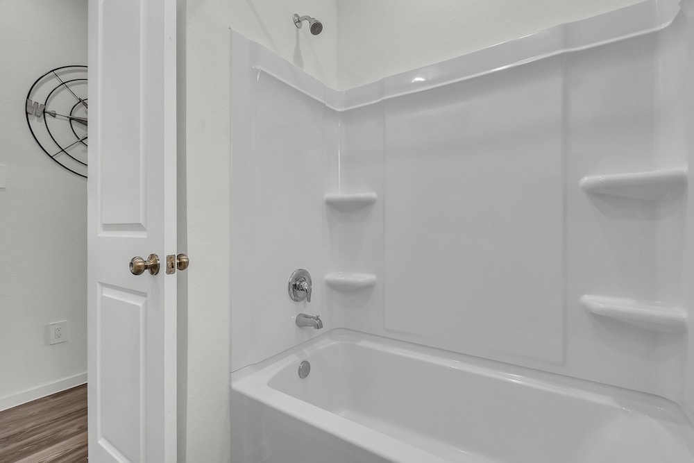 Spacious 3br Retreat Near Lake Conroe 3 Bedroom Home