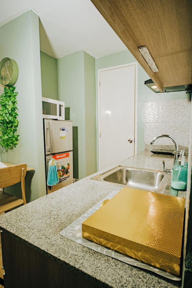 🌿 Stylish & Serene Stay in Davao City 🌿