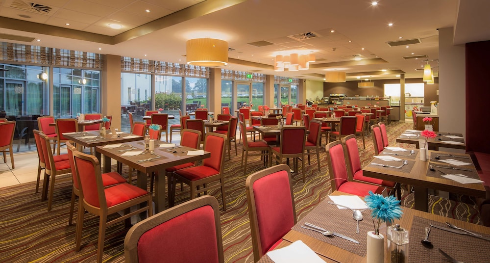 Luton Vacations - Hilton Garden Inn Luton North, United Kingdom - Property Image 20