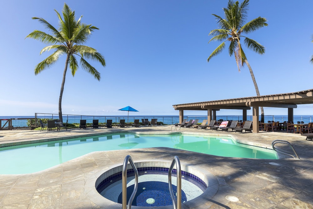 Konaloa Unimpeded Views of the Ocean