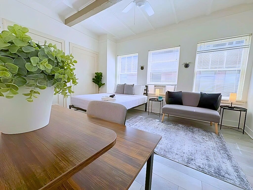 Cozy Gold Coast Studio - SP 1203