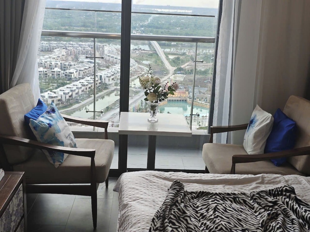 COZY- Vinhomes Grand Park Apartments