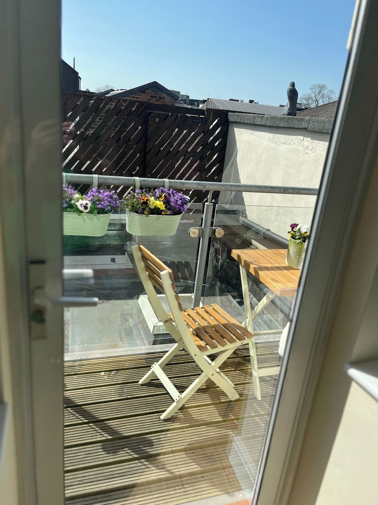 Cardiff Apt - Sleeps 6 - Castle & Stadium Nearby
