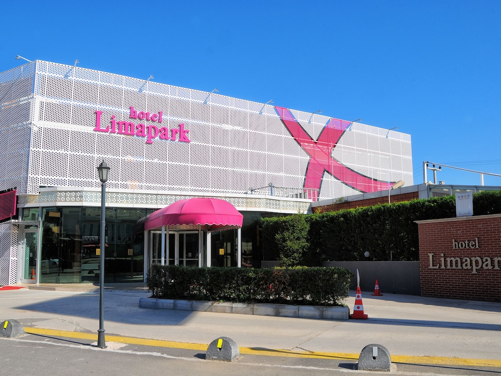 Hotel Limapark Hotel - Image 1