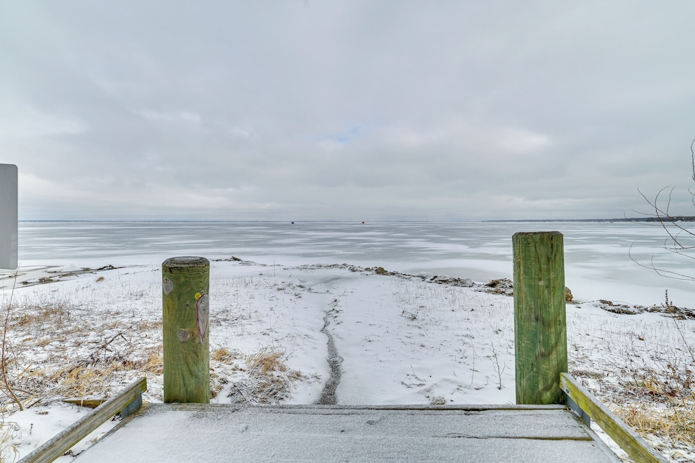 Historic Houghton Lake Getaway Near Shoreline - Property Image 16