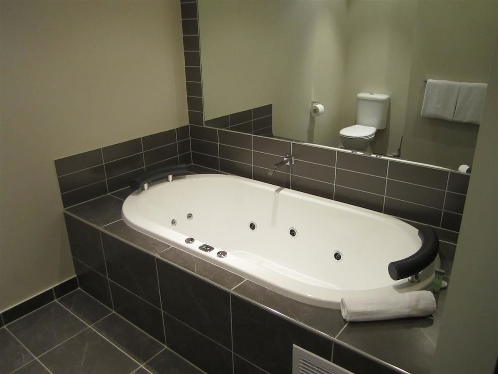 Tindarra Resort