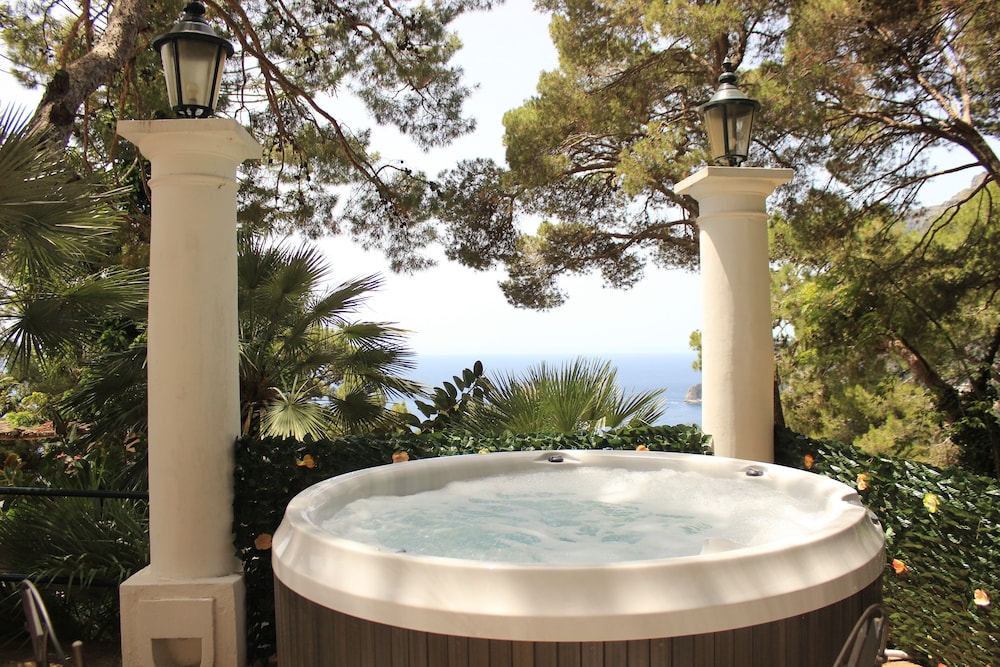 Villacore Capri
