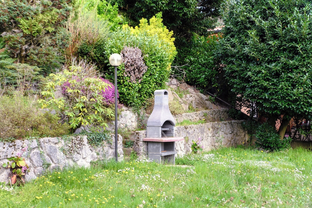 Montorfano Garden & Lake View