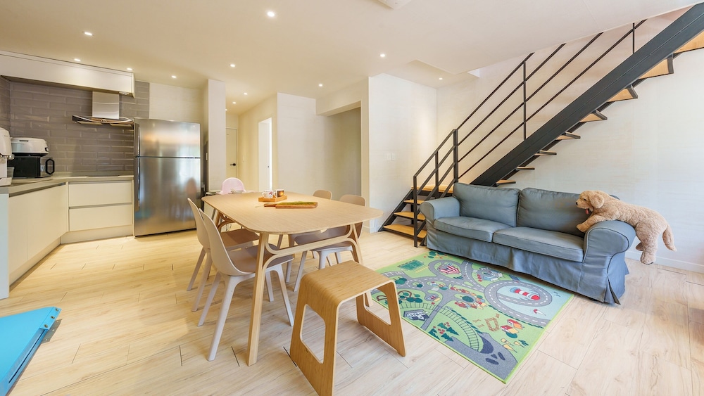 Gyeongju Ain Kids Pool Villa