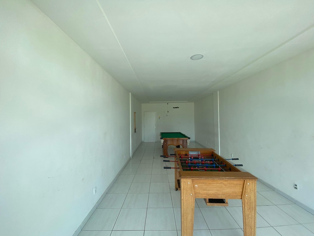 Flat Muro Alto CC 110 by La Playa
