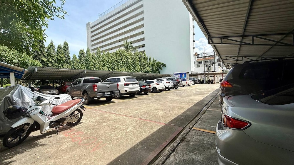 Palace - Spacious 1 Bedroom Condo With Shared Pool