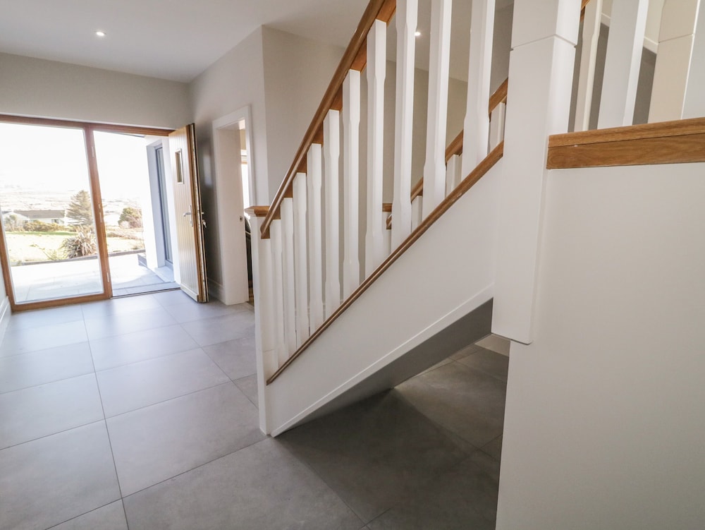 Moorhen House