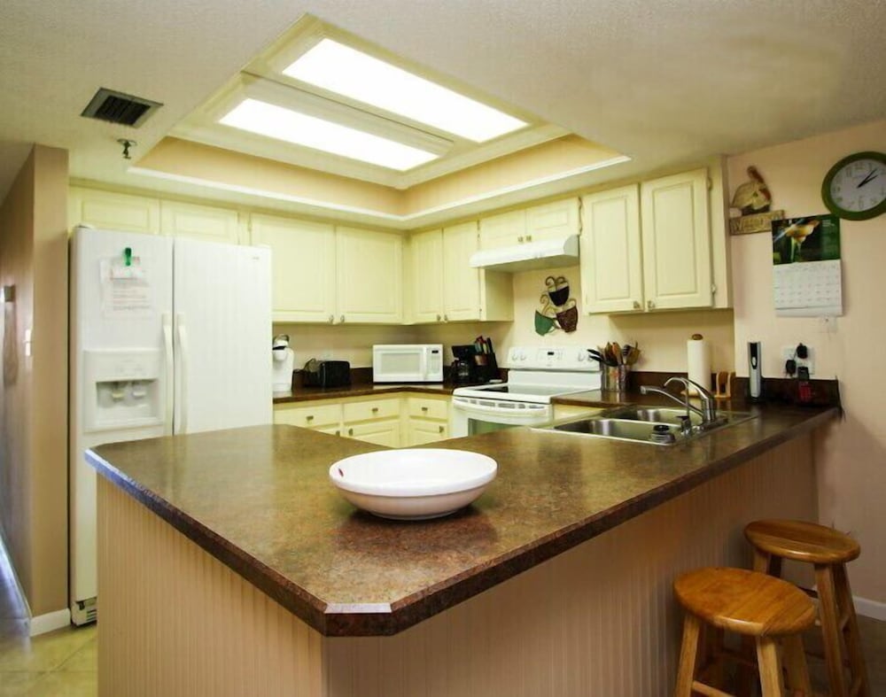 Sea Oats Beach Resort by Liberte