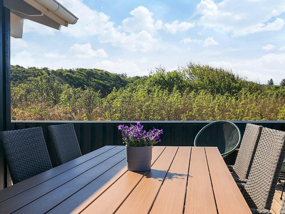 6 Person Holiday Home in Hjorring