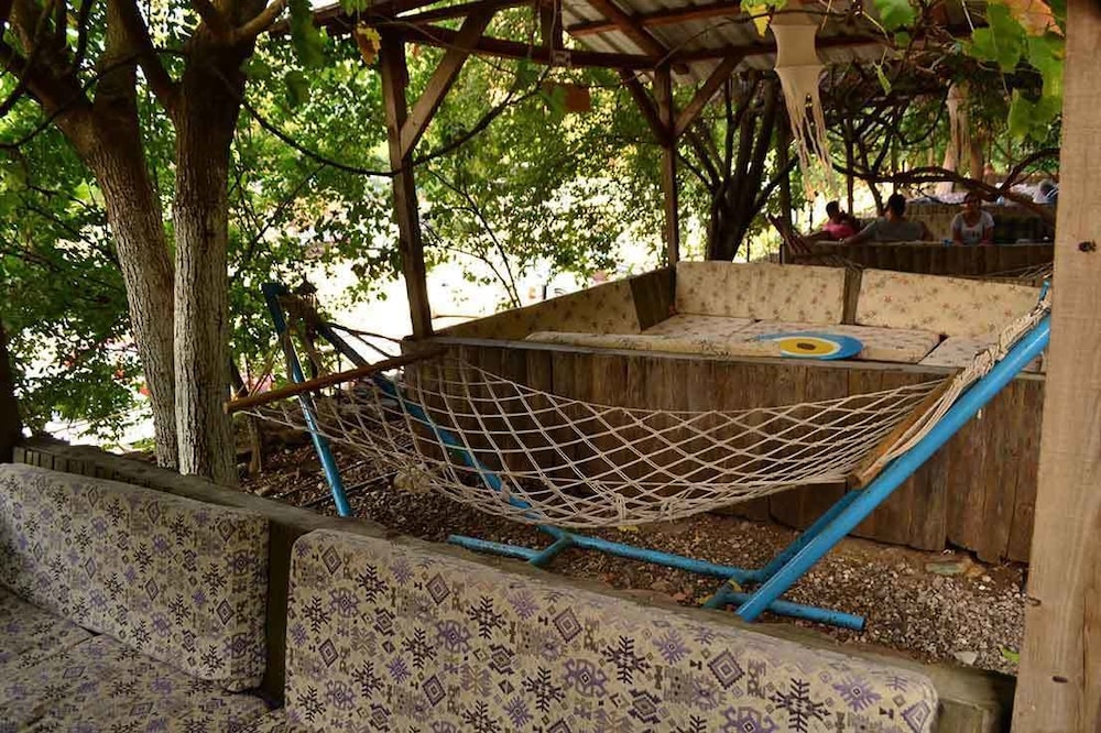 Yakamoz Pansiyon