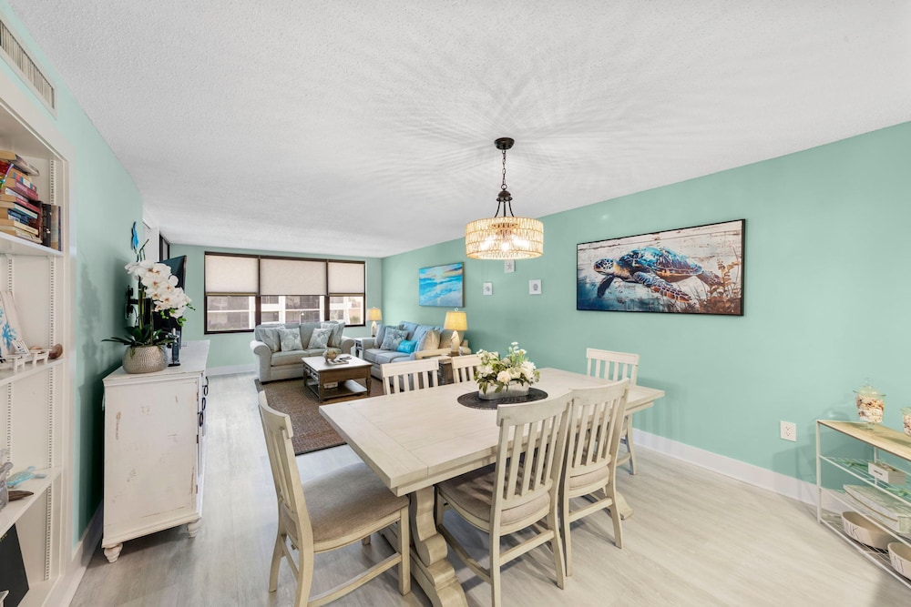 Loggerhead Cay 472 - Beach Front Pet-friendly