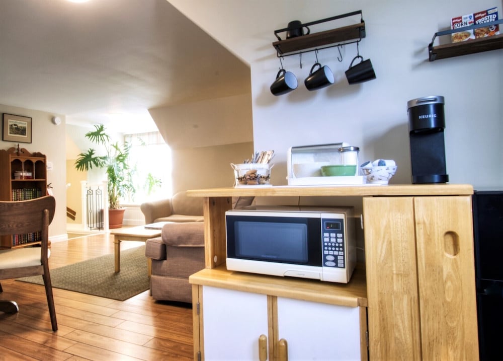Shamrock Suites