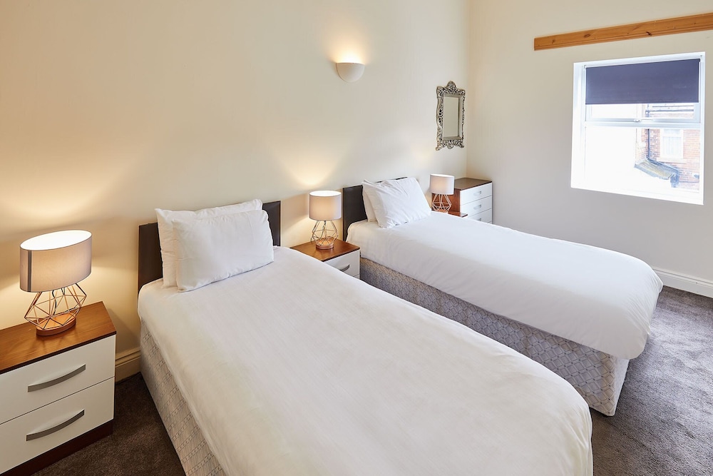 Whitley Bay Vacations - Host Stay Sea View Montague Apartments - Property Image 16