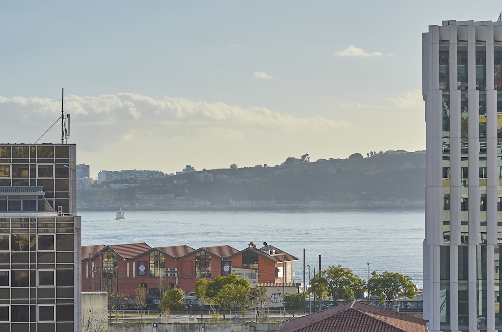 Lisbon Five Stars Apartments - Bica 246