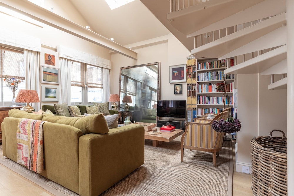 Brook Mews North II by Onefinestay view 2
