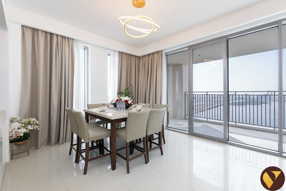 Icon Bay Creek Harbour Waterfront Living