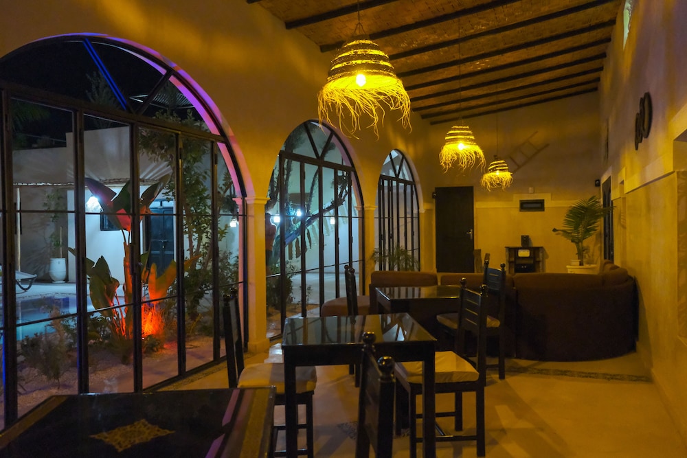 lounge
