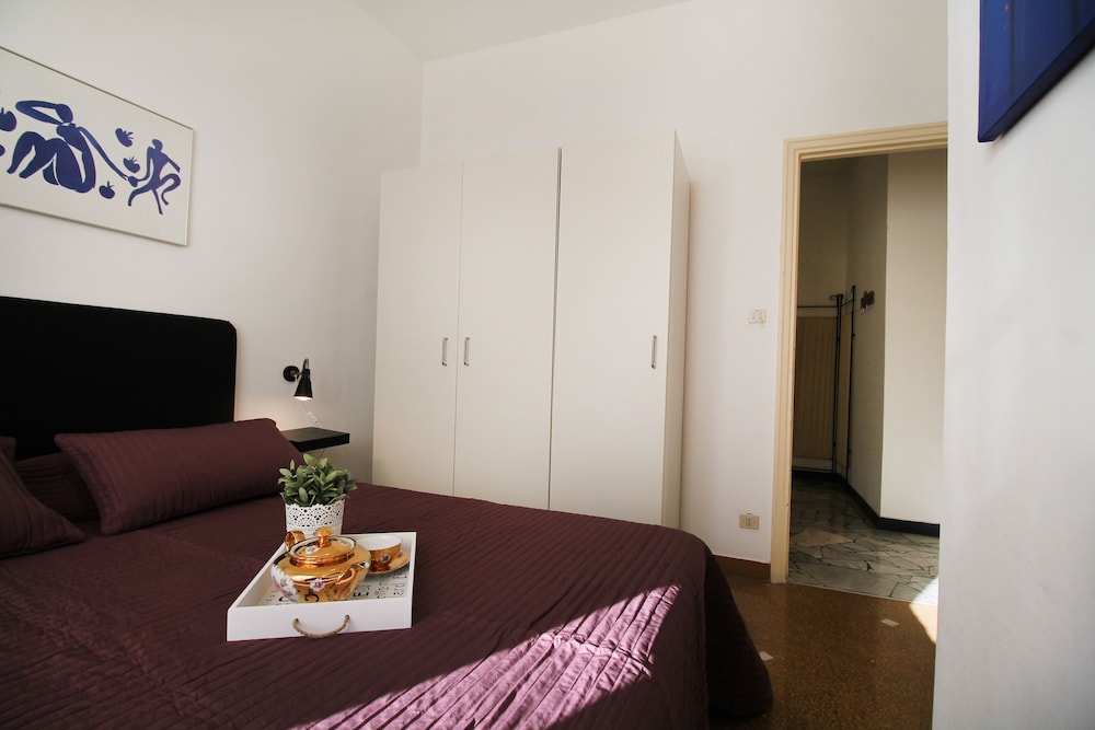 House Bella en Arenzano — bedroom