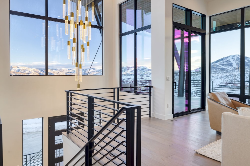 Orion by Avantstay Luxury 5bdr Ski Home w Views Minutes to Deer Valley Lift