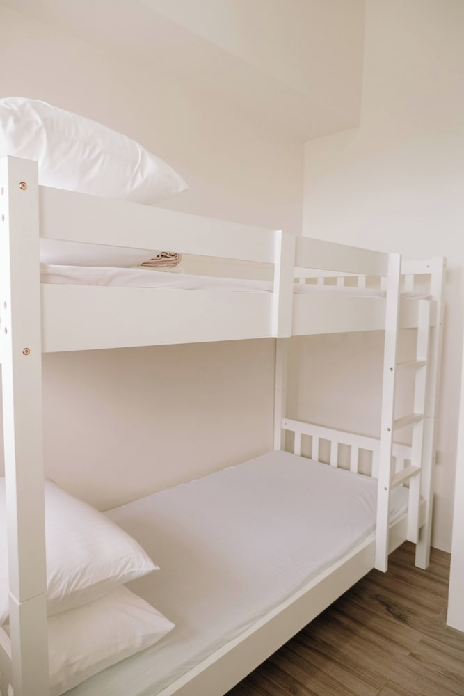 Spacious & Bright Family Escape