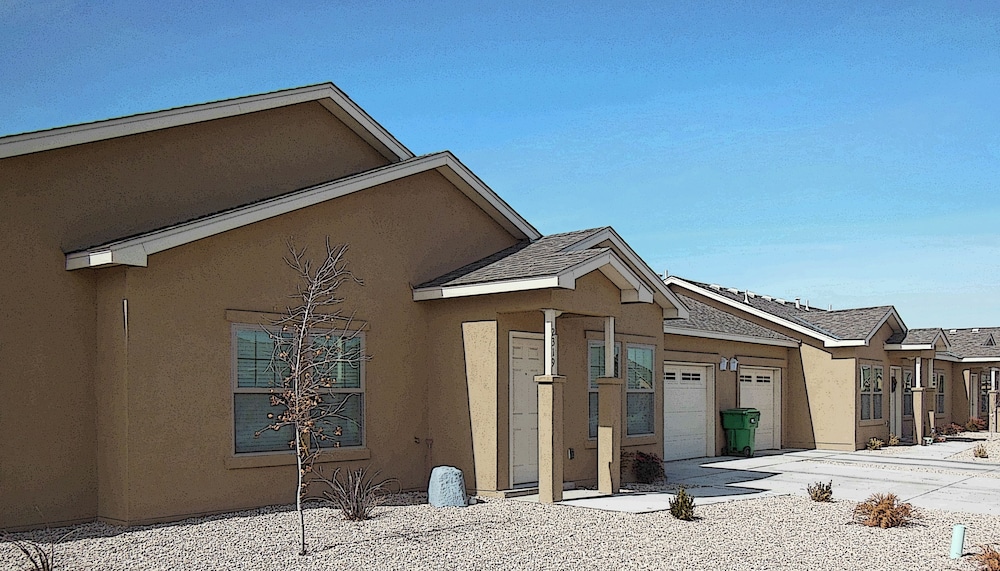Desert Trails Luxury Suites