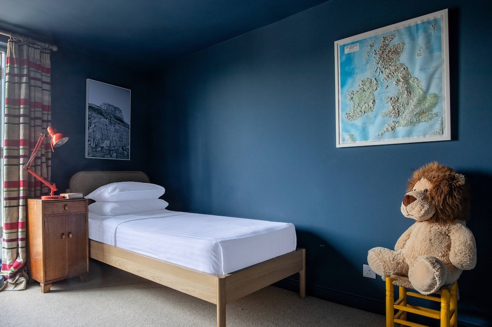 Lyme Terrace by Onefinestay