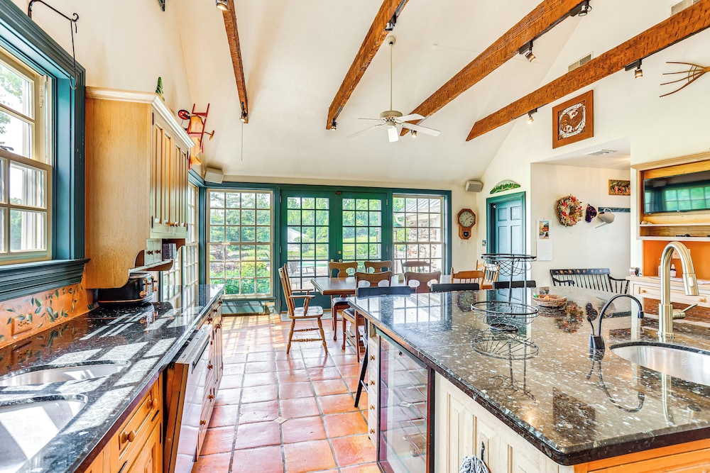 8 Mi to Reading: Spacious Farmhouse Retreat!
