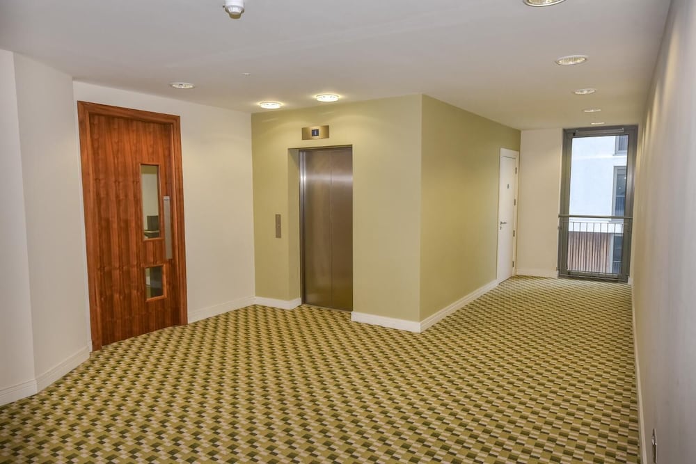 Dream Apartments - Titanic Arc