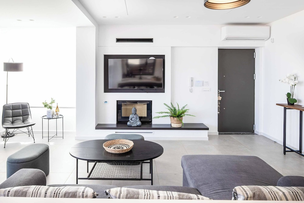 Kamelia Villa 2