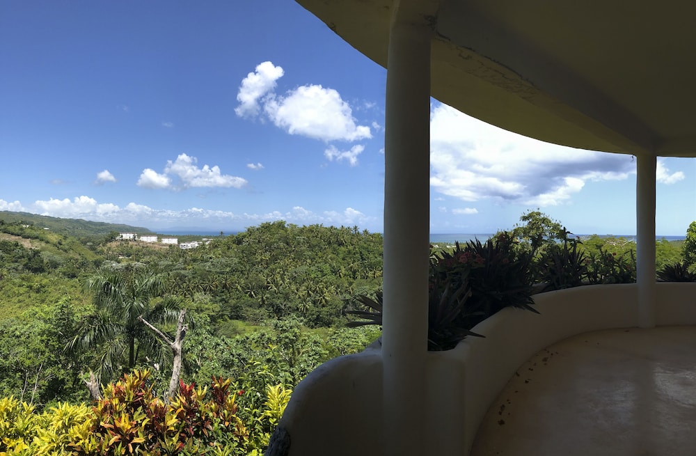 Villa Pina by Hostelsmates