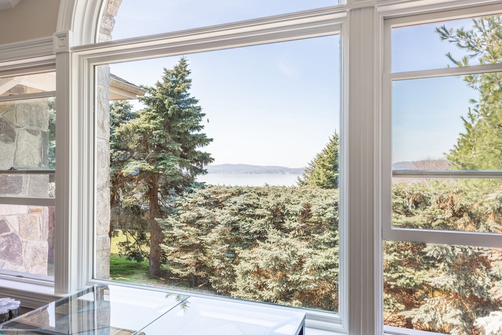 Hudson River Views Firepit Patio Dog Run Game Room Stone Manor