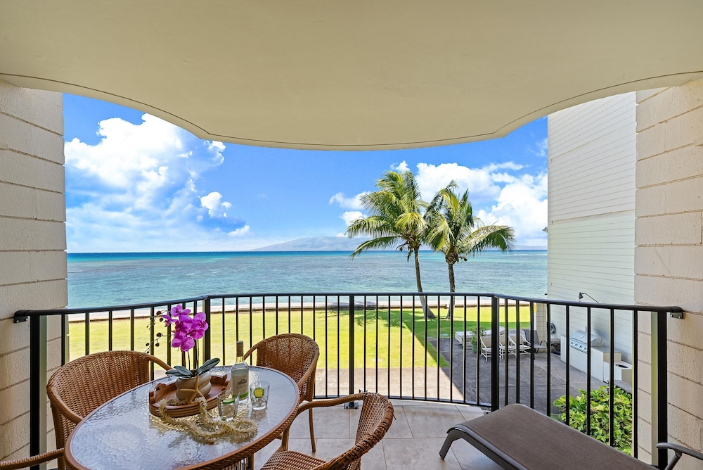 Kahana Reef 215 in Lahaina