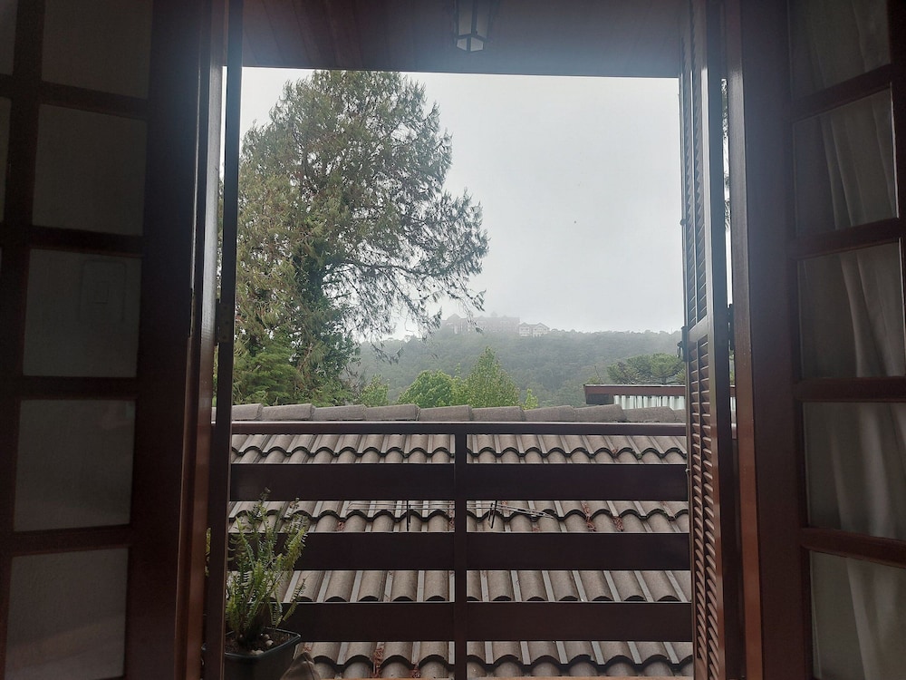 THE WRITERS HOUSE