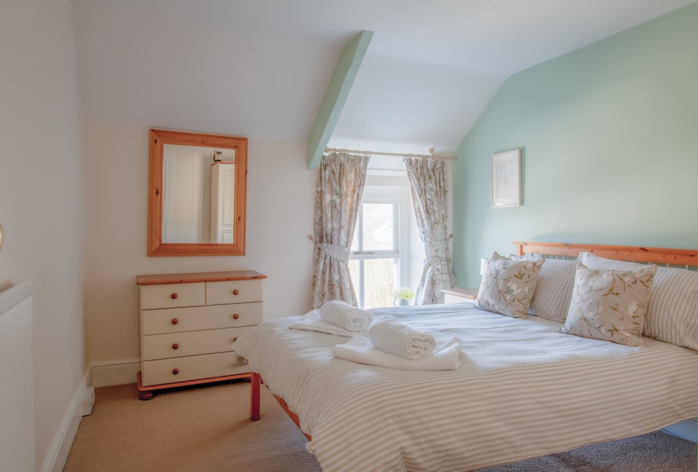 Berry Hall - Porty Eynon view 5
