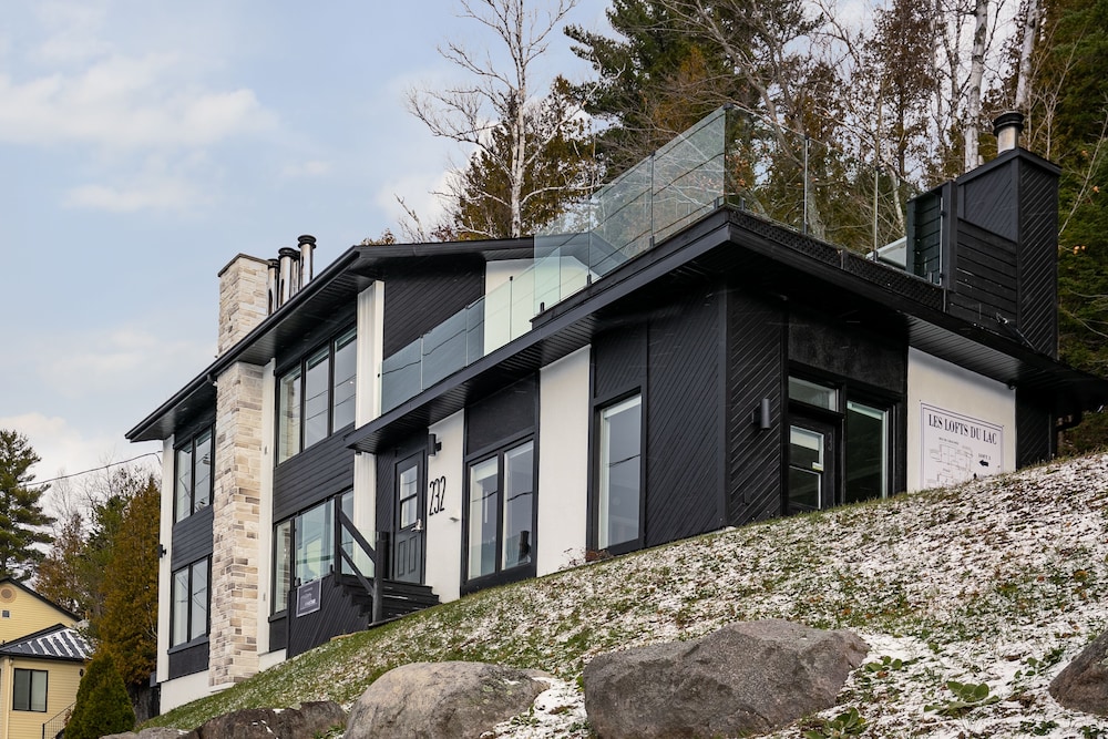 Les Lofts du Lac des Sables 3 by KASANIA