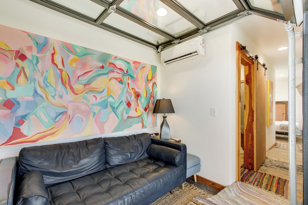 Swim, Boat & Fish: Waterloo Retreat w/ Views!