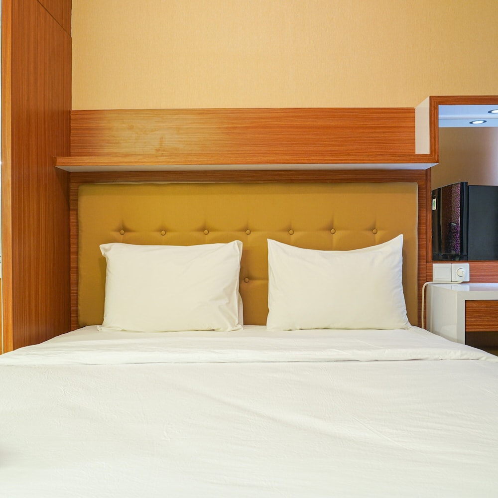 Comfortable Studio Room At Signature Park Grande Apartment view 2