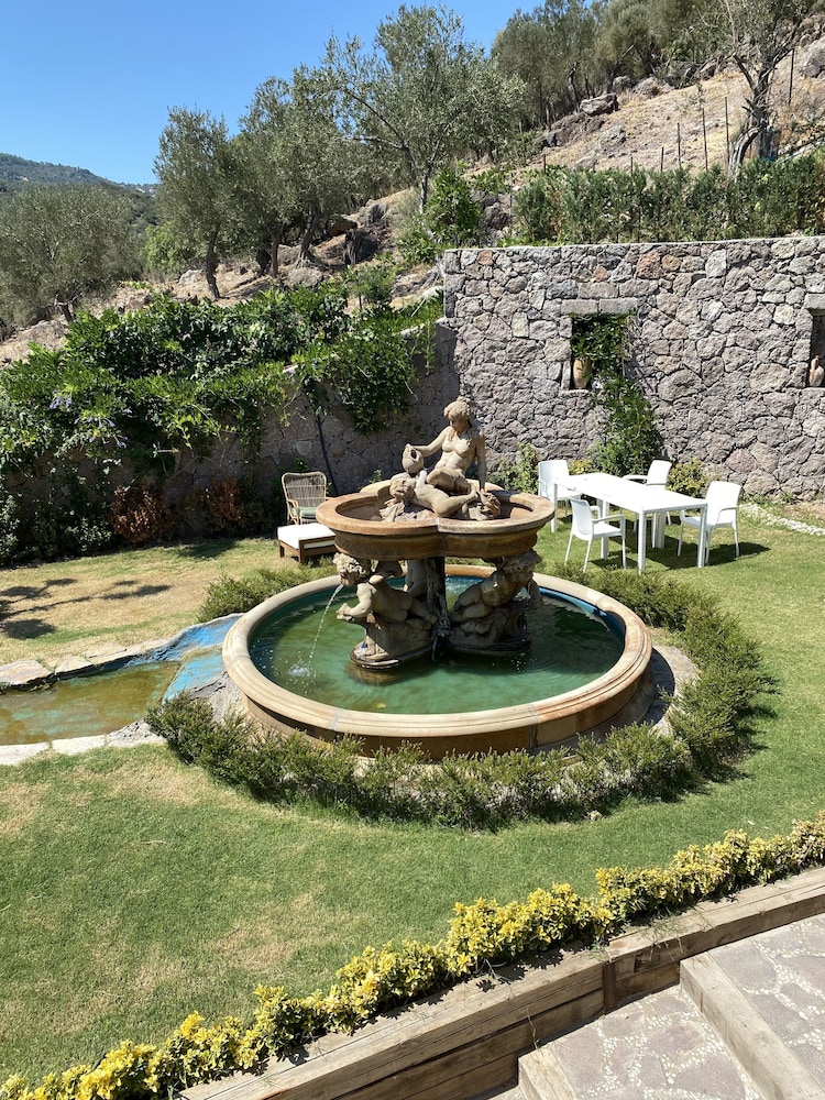 Assos Longevity Hotel