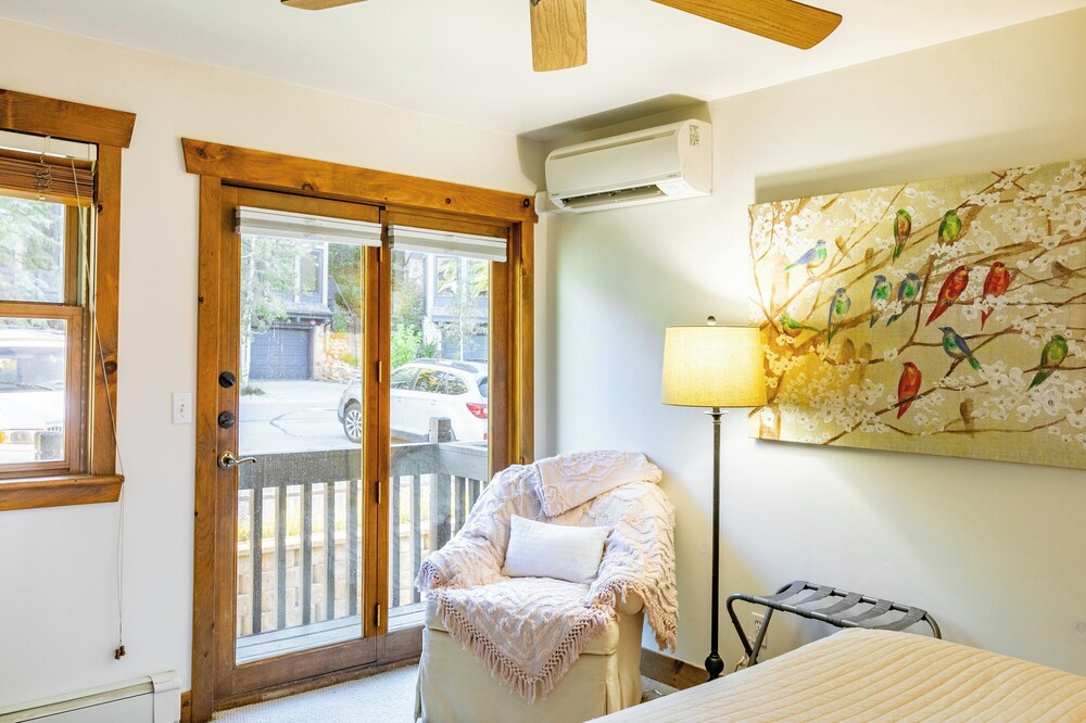Deer Valley Den by Avantstay Beautiful Home in Ideal Location in Park City! view 4