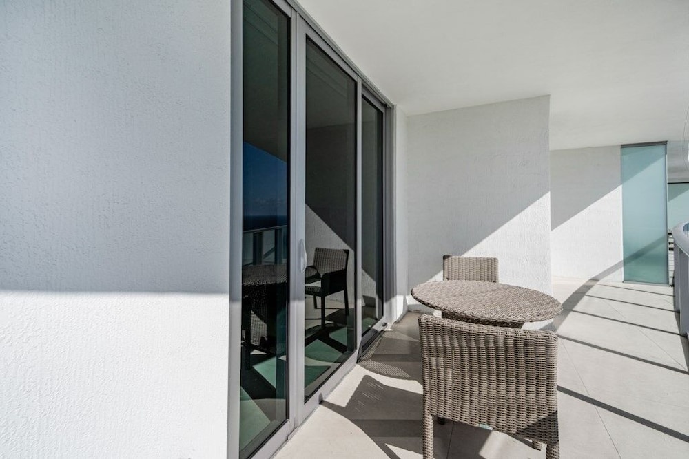 Private 2br Ocean View At Hyde Beach Resort 2 Bedroom Condo