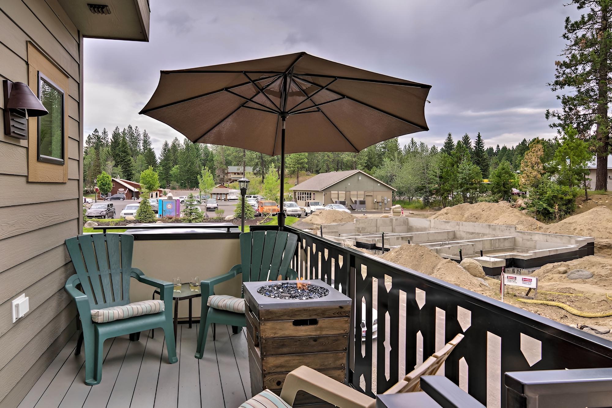 Mcall Townhome w/ Garage: Walk to Payette Lake! view 2