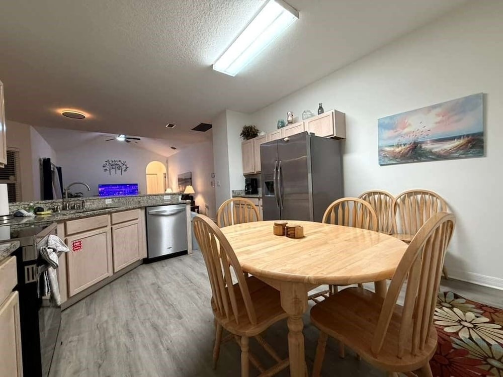 Pool •Spa •Game Rm •10 min Disney-Fun Disney Oasis