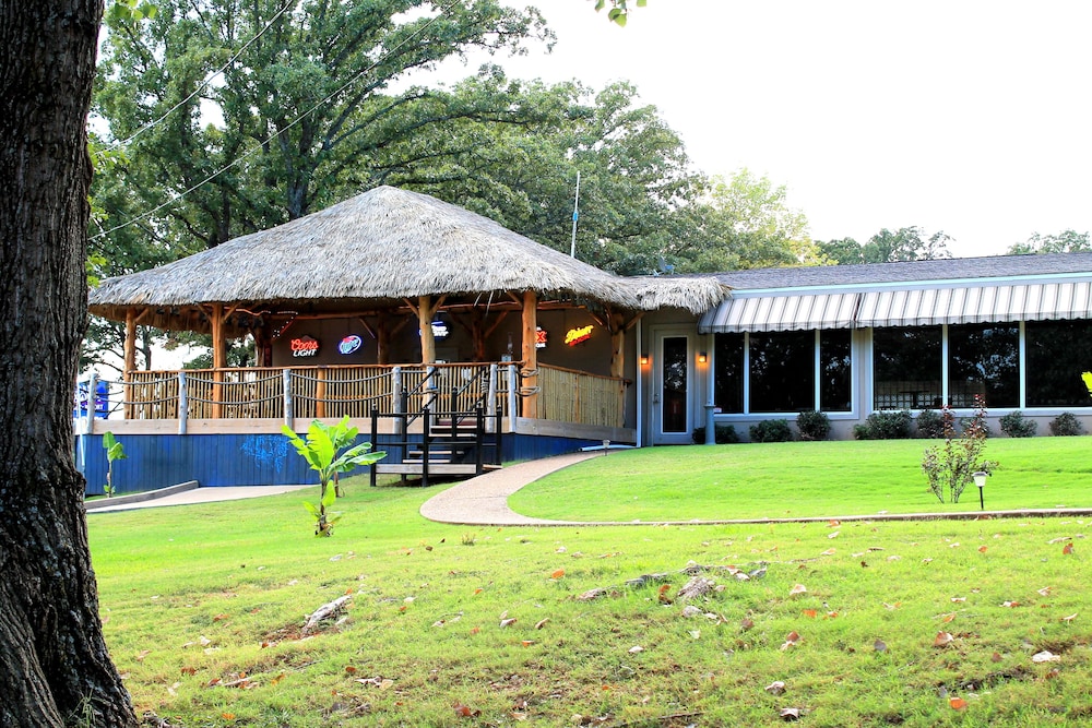 Lake Texoma Lodge and Resort