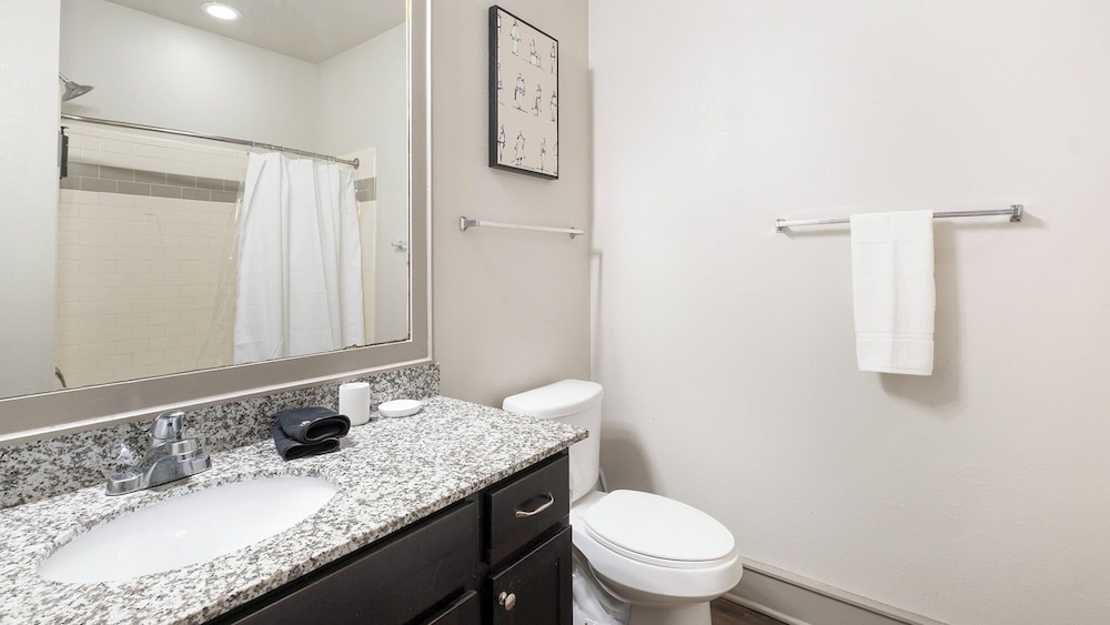 Landing Apartments Houston - Kingsland Blvd